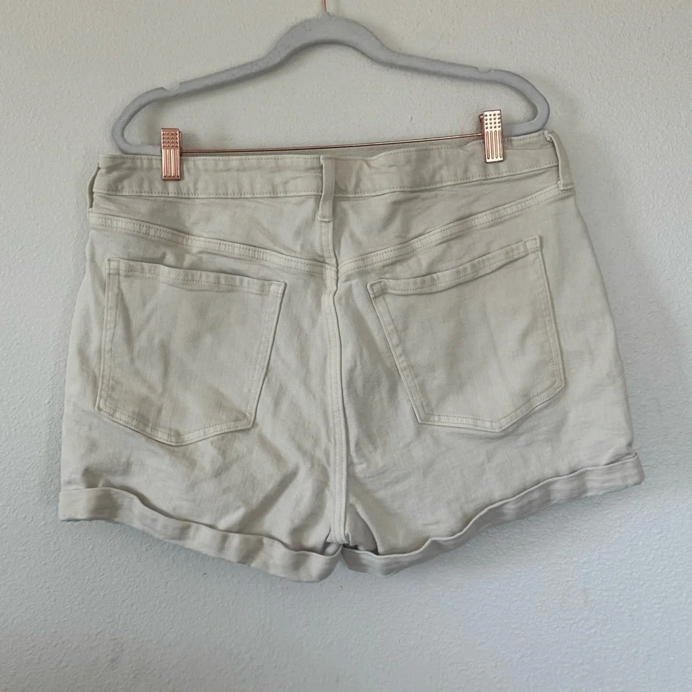 Old Navy O.G. Denim Shorts Beige Cream High Rise Size 16 - Picture 3 of 9